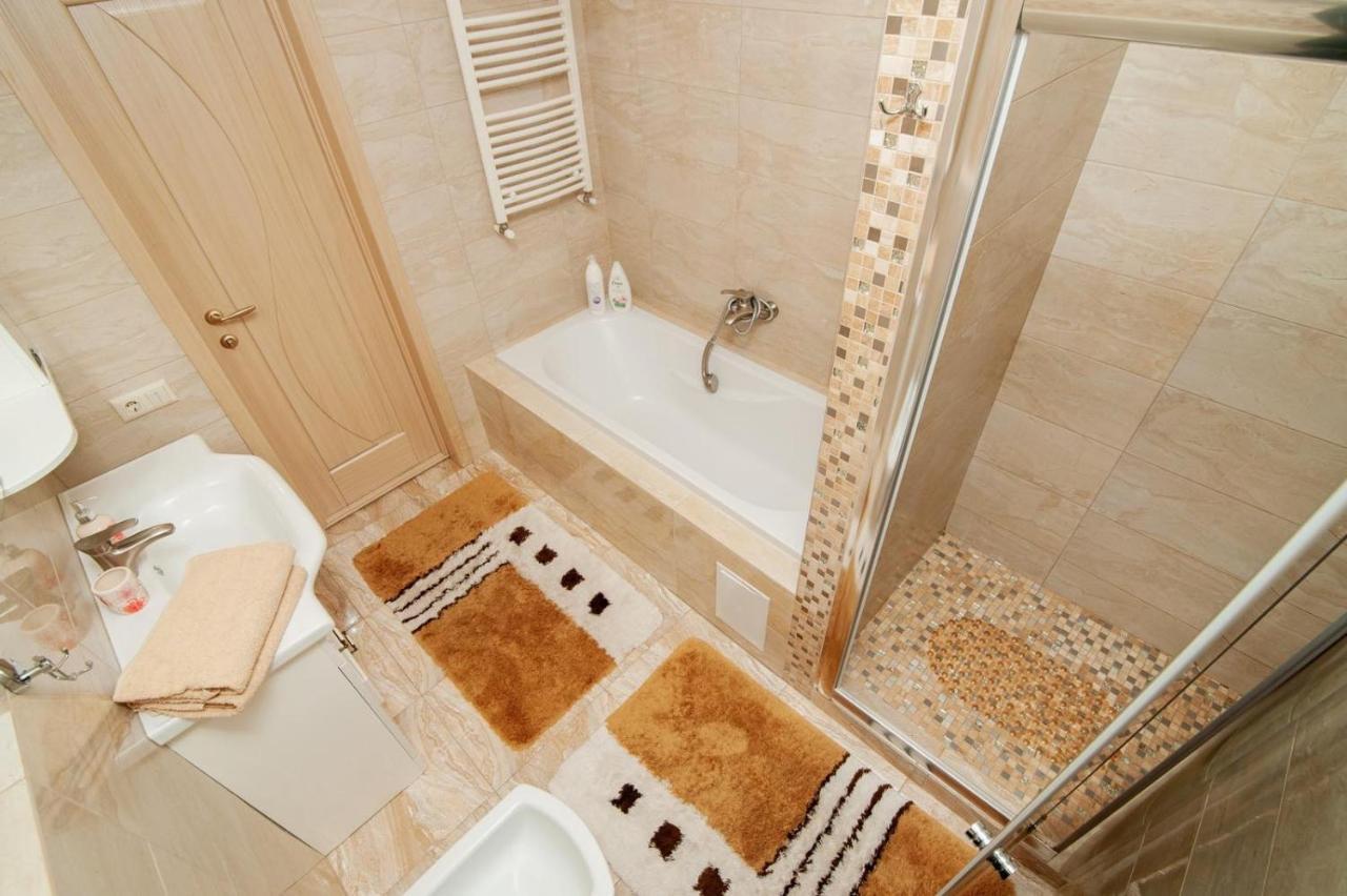 Lia*S Deluxe Apartment In The Center Chişinău Extérieur photo